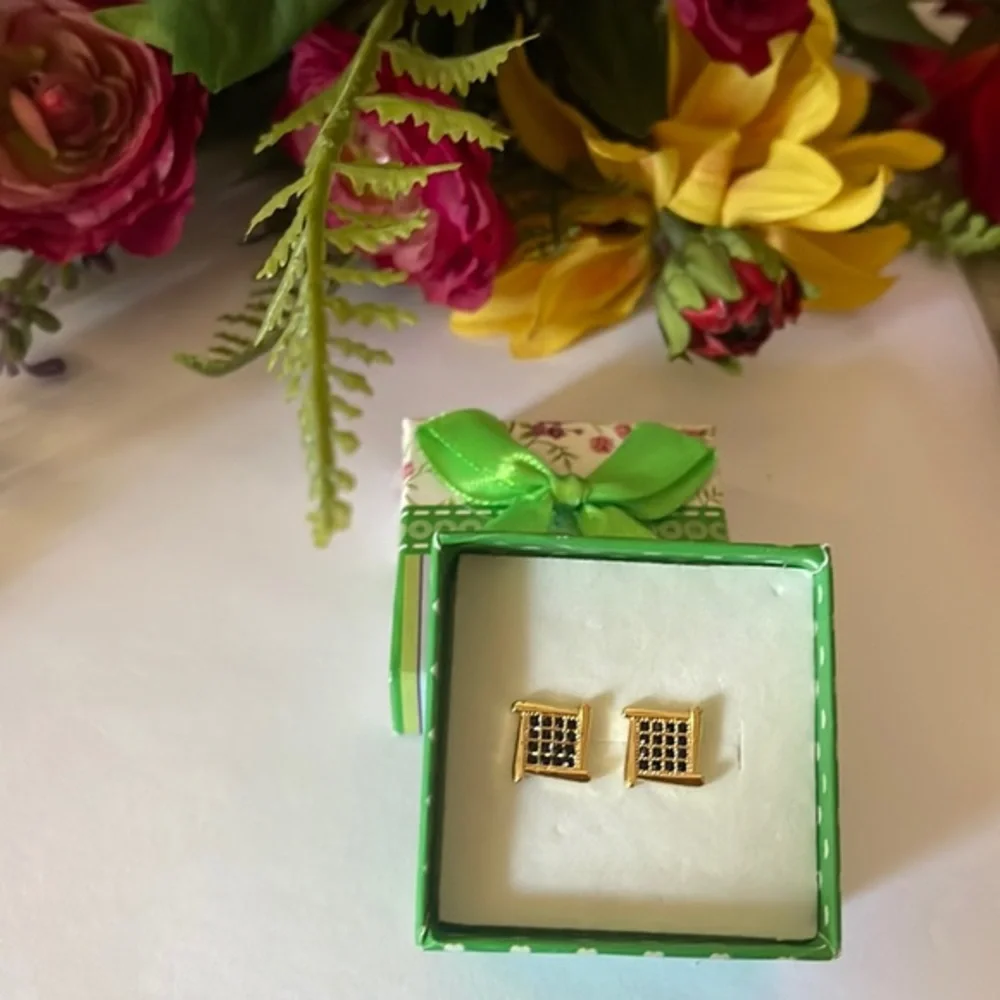 Stainless steel beautiful golden unisex earring